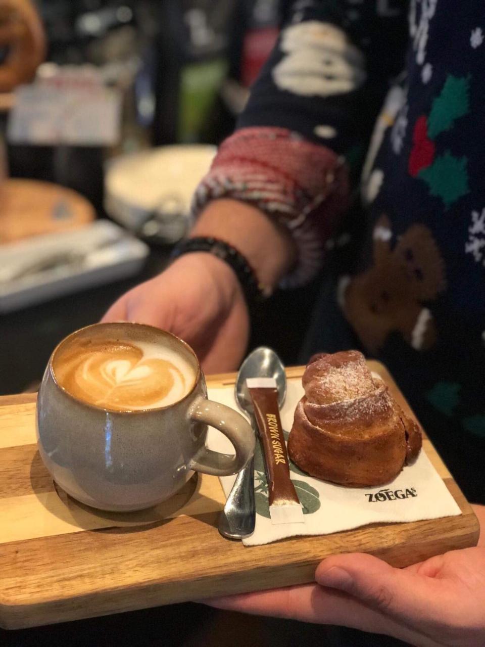 Stryn Kaffebar & Vertshus Екстер'єр фото